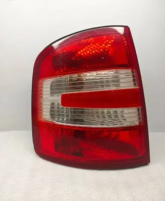 Skoda Fabia Mk1 (6Y) Rear/tail lights 6Y9945111B 6Y9945111