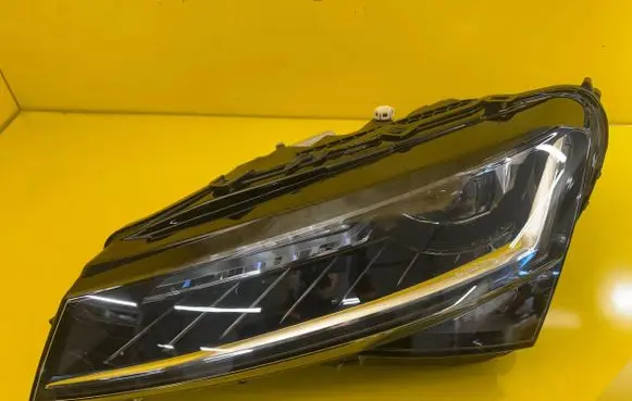 Skoda Superb B8 (3V) Headlight/headlamp 3V1941015D