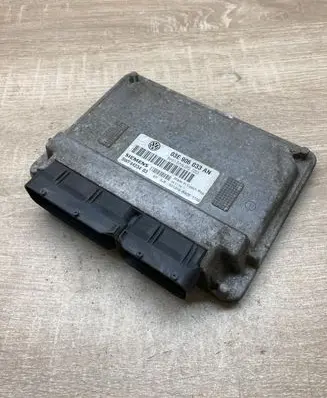 Skoda Fabia Mk1 (6Y) Engine control unit/module ECU 03E906033AN 5WF44234