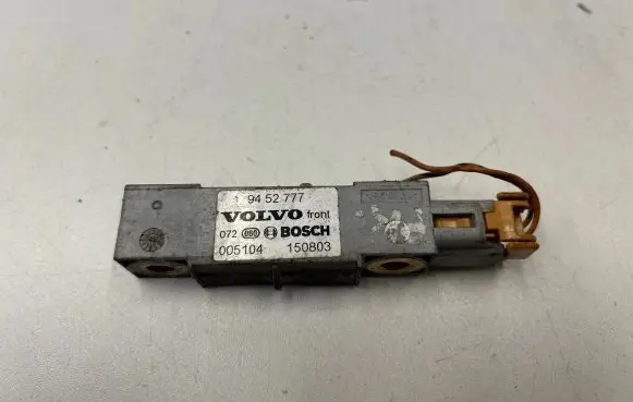 Volvo S80 Airbag deployment crash/impact sensor 9452777 005104 150803