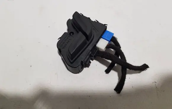 Mercedes-Benz C W204 Seat control switch A2048709010DDE A2048709010