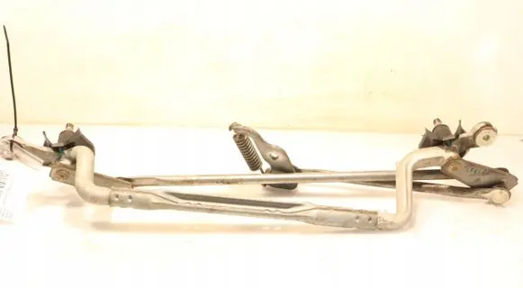 Toyota Verso Front wiper linkage 