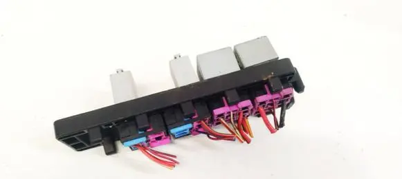 Volkswagen PASSAT CC Fuse box set 1K1937503