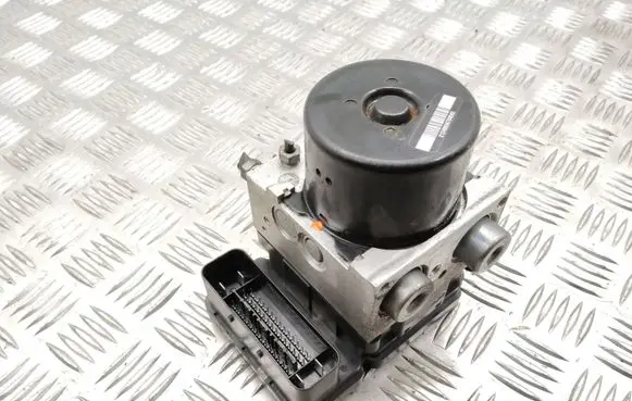 Mercedes-Benz C W204 ABS Pump A2045455332