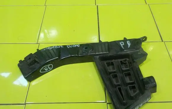 SsangYong Rodius Front bumper mounting bracket PRZOD