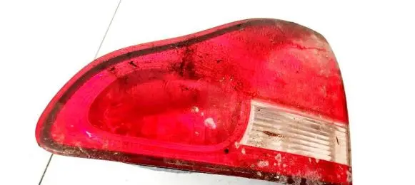 Toyota Avensis Verso Tailgate rear/tail lights