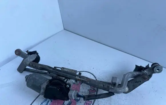 Toyota Verso Front wiper linkage and motor 851100F030