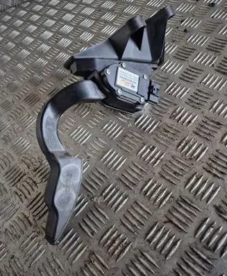 Hyundai Sonata Accelerator throttle pedal DKY0031A3L000