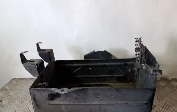 Opel Vivaro Battery box tray 