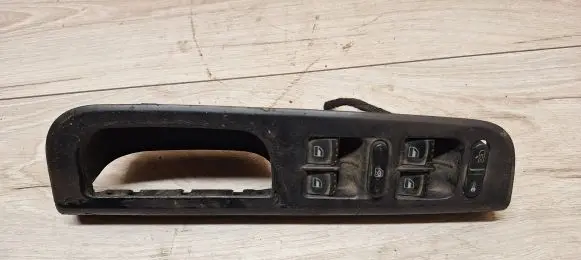 Volkswagen PASSAT B5.5 Electric window control switch 1J4959857D