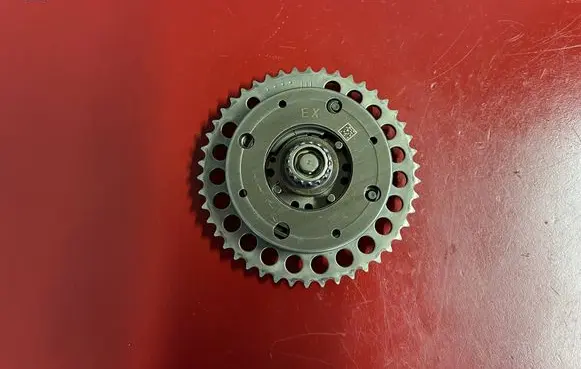 BMW X1 F48 F49 Camshaft pulley/ VANOS 8629907 11368629907