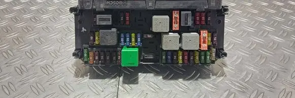 Mercedes-Benz C W204 Fuse module A2129009905 A2129028002 A2129028102