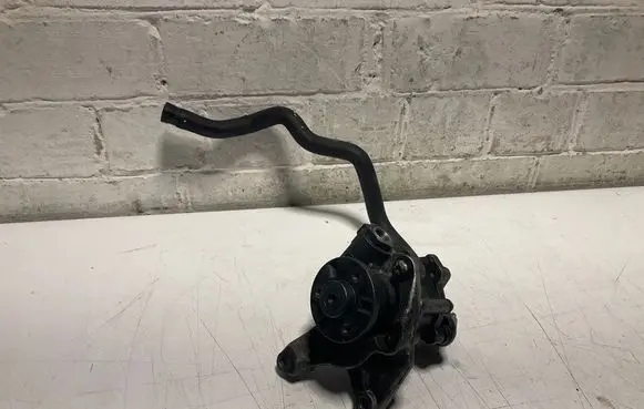 BMW 3 E92 E93 Power steering pump 7564503