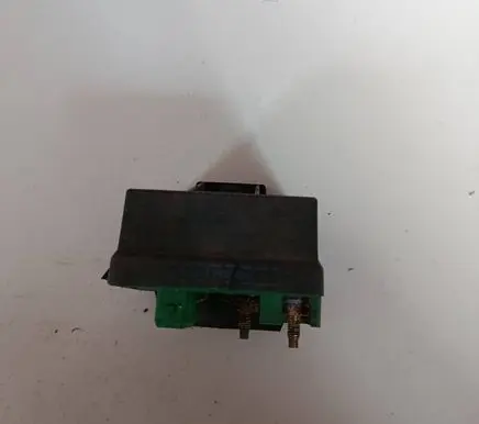 Citroen C5 Glow plug pre-heat relay 9619039780