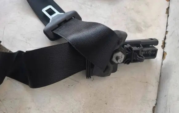 Mercedes-Benz Sprinter W906 Front seatbelt 601384300 000000