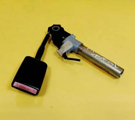 Renault Laguna I Front seatbelt buckle