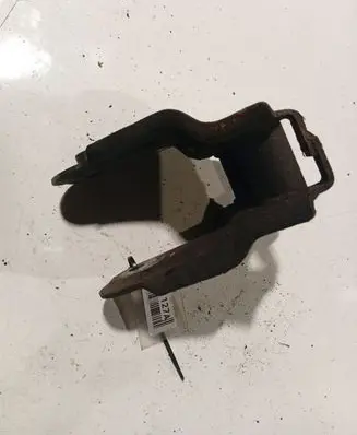 Chevrolet Captiva Engine mounting bracket 