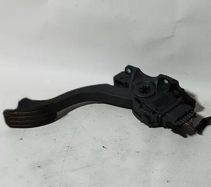 Ford Mondeo MK IV Accelerator throttle pedal 6G929F836RC