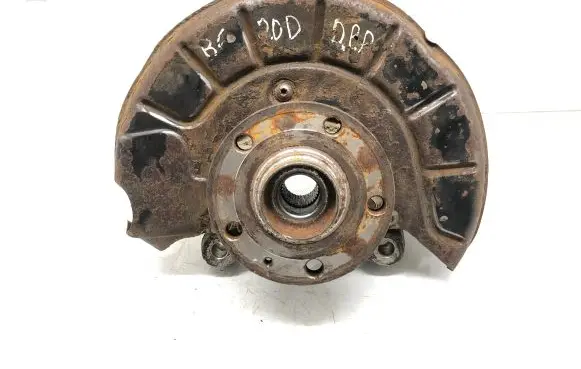 Front wheel hub spindle knuckle