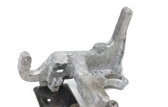Volvo V60 Engine mounting bracket AV6Q9B470BB