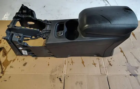 Ford Focus Armrest 