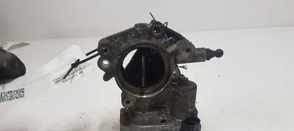 Opel Insignia A Throttle valve 55564164