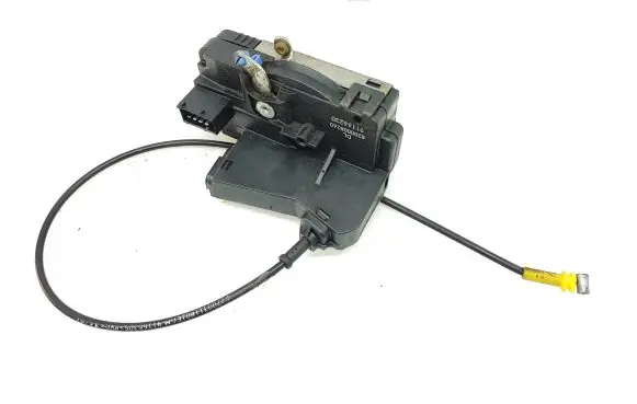 Opel Vivaro Front door lock 8200008260 91166230