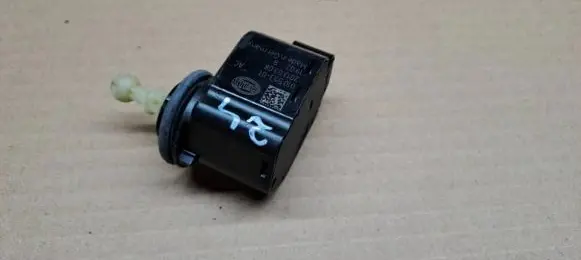 Volkswagen Golf VII Headlight level adjustment motor 01055301 20130308