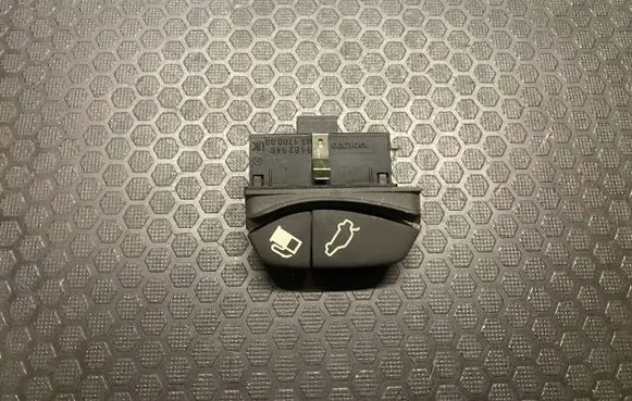 Volvo C70 Tailgate opening switch 9162946 03170000