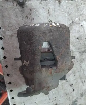 Volkswagen Jetta V Front brake caliper