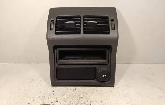 Jaguar XE Rear air vent grill GX7304569ABW
