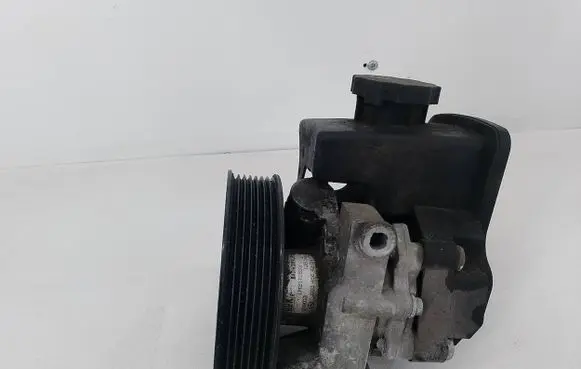 Mercedes-Benz E W211 Power steering pump