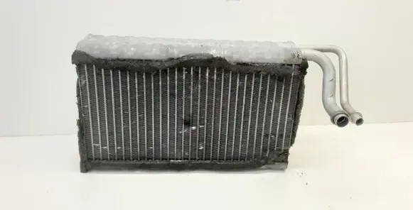 BMW 5 E60 E61 Air conditioning (A/C) radiator (interior) 69460439 P22828 H9093003