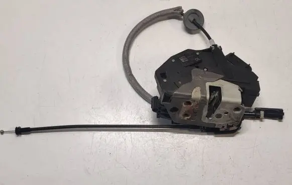 Volvo V60 Front door lock 31301738