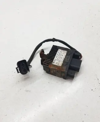 Coolant fan relay
