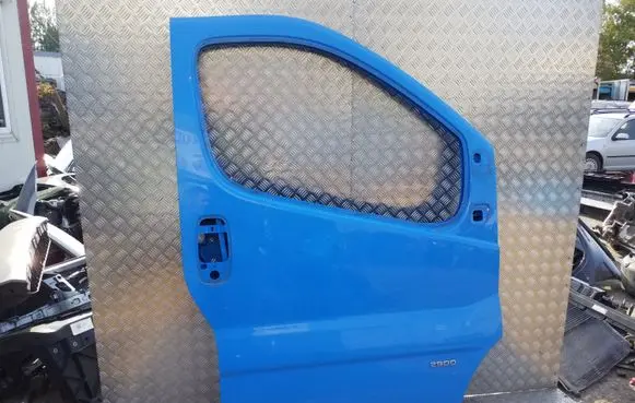 Opel Vivaro Front door
