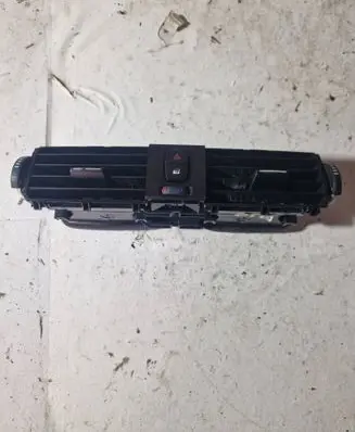 BMW 3 F30 F35 F31 Dash center air vent grill 9347436 DB1123