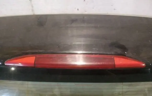 Subaru Legacy Third/center stoplight 
