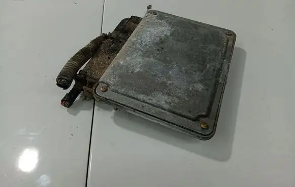 Opel Zafira A Engine control unit/module 0281010021