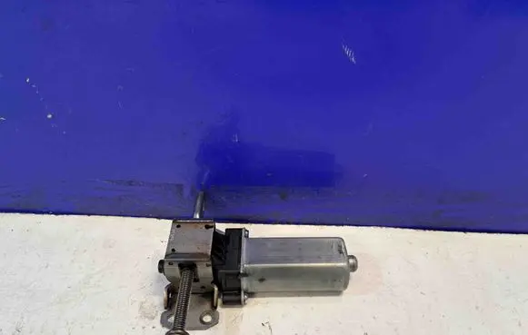 Porsche Cayenne (92A) Seat adjustment motor 988582105