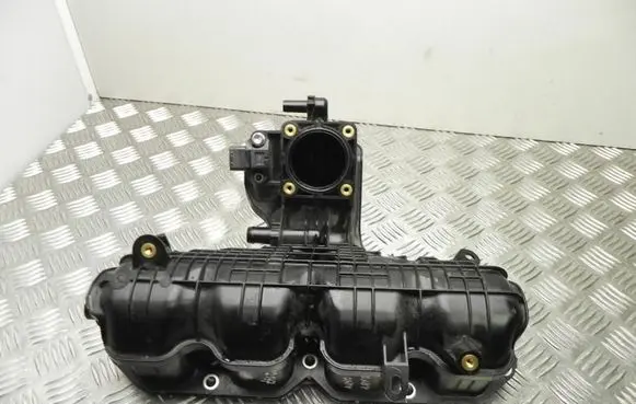 Toyota Auris E180 Intake manifold 1105865S01 VD12147