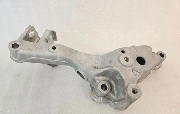 Rear upper control arm/wishbone