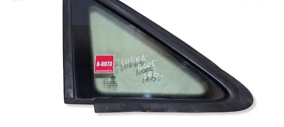 Volkswagen Touran I Front triangle window/glass 1T0845412