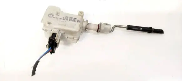 Volkswagen Golf IV Central locking motor 1J0810773A 3B0959782