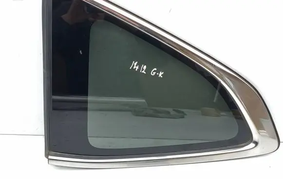Honda CR-V Rear side window 