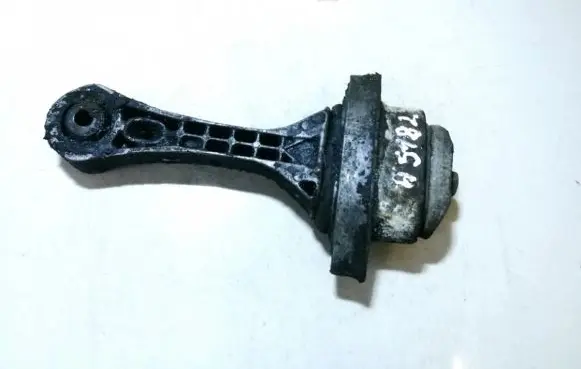 Volkswagen Golf IV Engine mount bracket