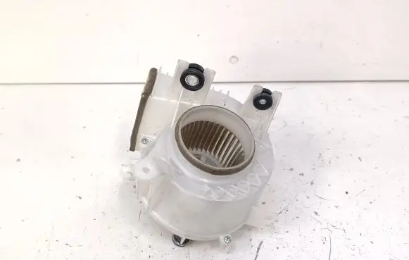 Toyota Prius+ (ZVW40) Hybrid/electric vehicle battery fan G923076010 1173004812