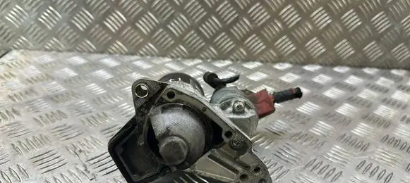 Renault Megane III Starter motor 233000557R