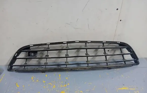 Opel Corsa D Front bumper lower grill 475498856