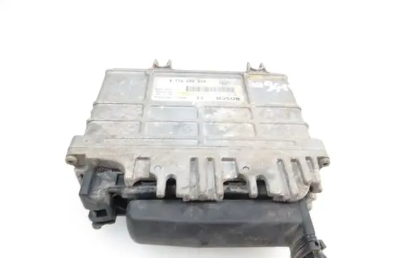 Volkswagen Polo III 6N 6N2 6NF Engine control unit/module 0261203752 6K0907311B